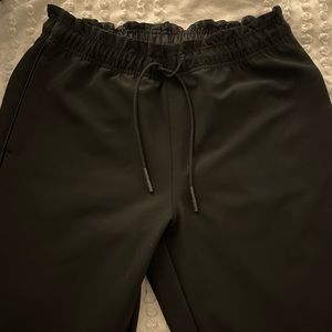 Athleta Metropolis Jogger size 4